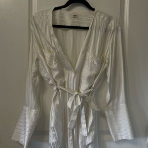 Aritzia Wilfred Silk Button Up Belted Blouse Size XS